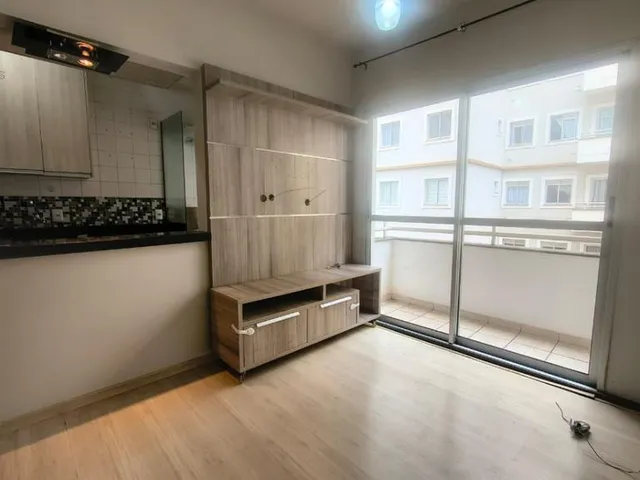 Apartamento com 71m² 3 quartos e 2 banheiros, à venda, no bairro Parque Jamaica em Londrina