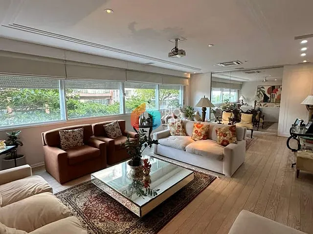 Apartamento com 202m² 4 quartos e 3 banheiros, à venda, no bairro Ipanema em Rio de Janeiro