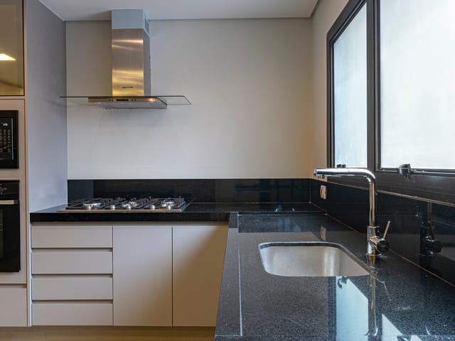 Apartamento com 200m² 3 quartos e 5 banheiros, à venda, no bairro Cambuí em Campinas