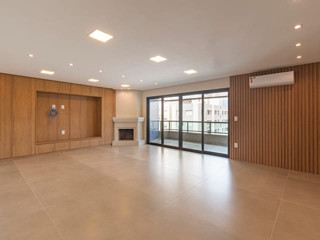 Apartamento com 200m² 3 quartos e 5 banheiros, à venda, no bairro Cambuí em Campinas
