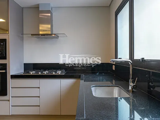 Apartamento com 200m² 3 quartos e 5 banheiros, à venda, no bairro Cambuí em Campinas