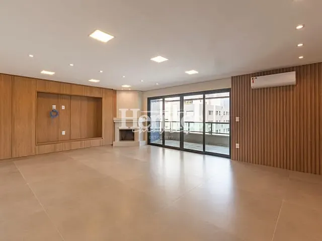 Apartamento com 200m² 3 quartos e 5 banheiros, à venda, no bairro Cambuí em Campinas