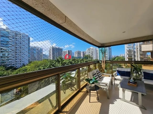 Apartamento 4 quartos e 4 banheiros, à venda, no bairro Barra da Tijuca em Rio de Janeiro