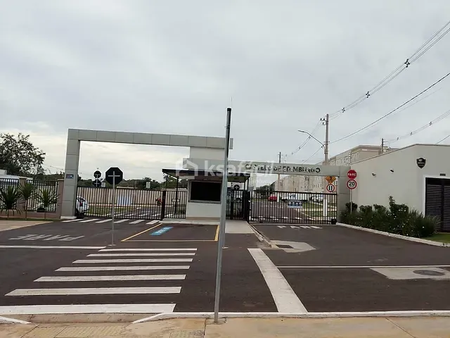 Apartamento com 65m² 2 quartos e 1 banheiro, para alugar, no bairro Condominio Castelo de Edimburgo em Campo Grande