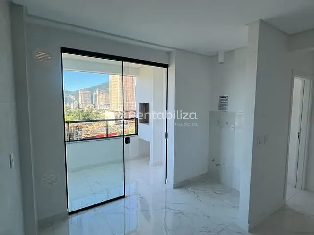 Apartamento 2 quartos e 3 banheiros, à venda, no bairro Balneário Perequê em Porto Belo