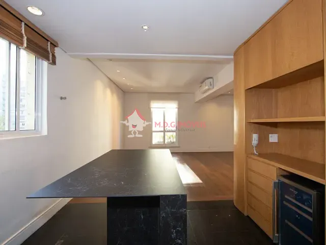 Apartamento com 230m² 3 quartos e 3 banheiros, para alugar, no bairro Cerqueira César em São Paulo