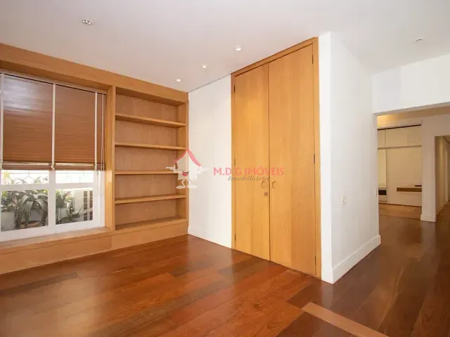 Apartamento com 230m² 3 quartos e 3 banheiros, para alugar, no bairro Cerqueira César em São Paulo