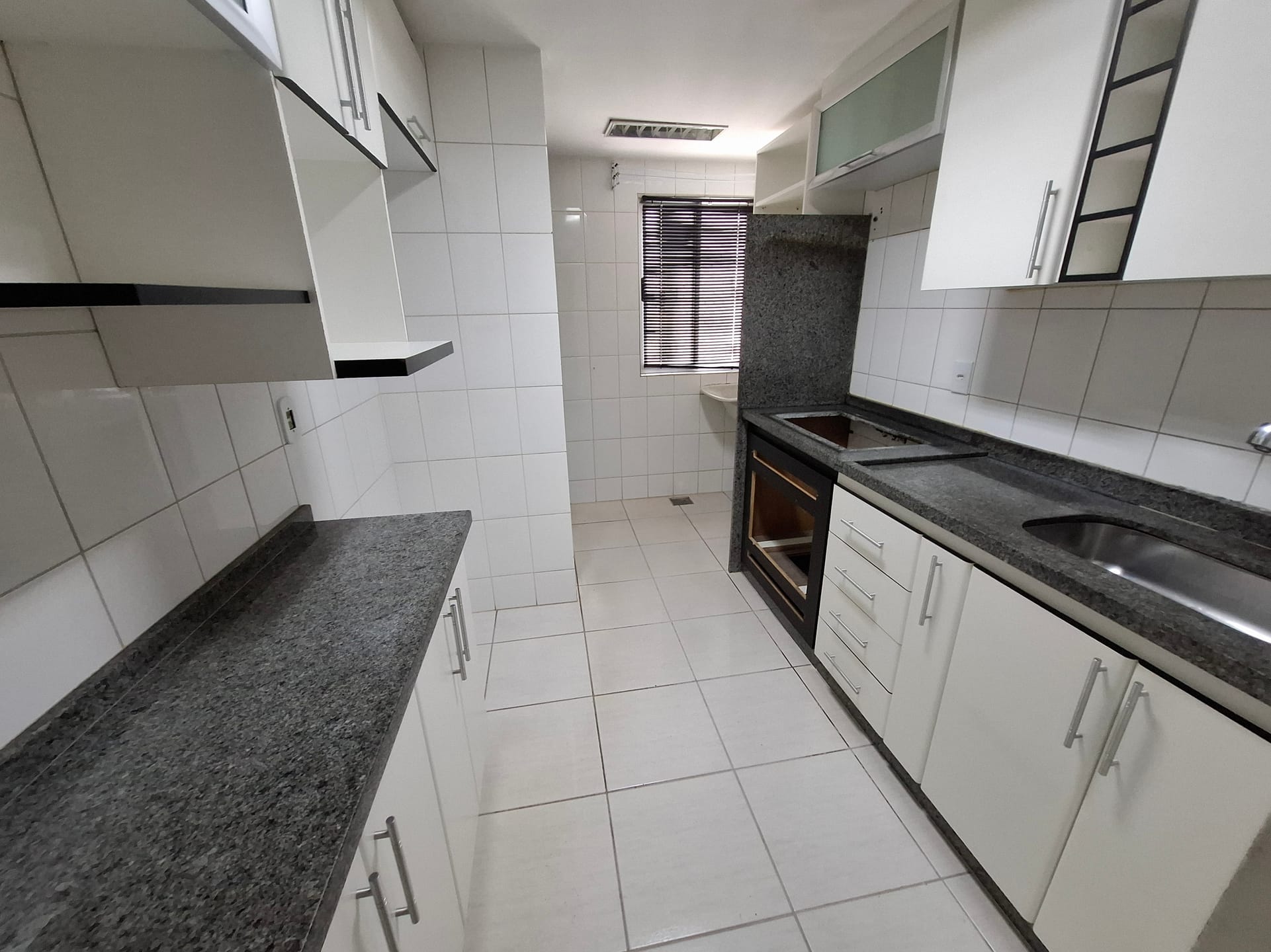 Apartamento à venda com 2 quartos, 62m² - Foto 2