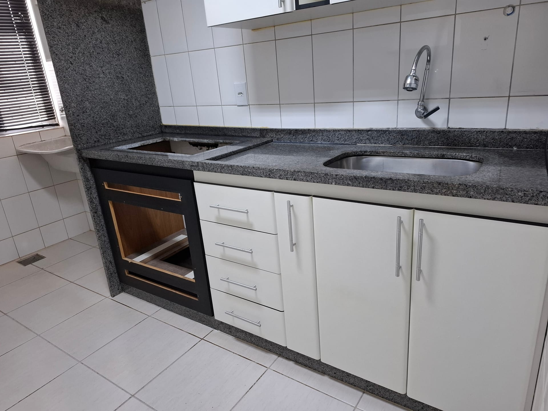 Apartamento à venda com 2 quartos, 62m² - Foto 13