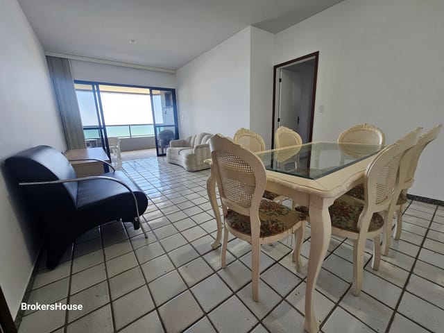 Foto do Apartamento - Apartamento à Venda – 3 Quartos com Suíte – Localização Privilegiada no Centro de Guarapari -ES | Brokers House Negócios Imobiliários