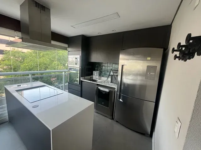 Apartamento com 145m² 3 quartos e 2 banheiros, à venda, no bairro Pinheiros em São Paulo