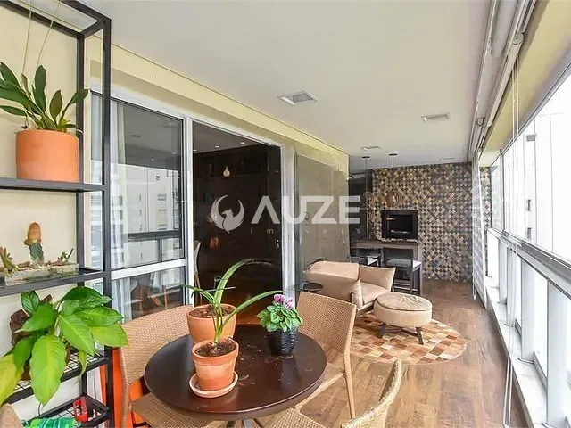 Apartamento com 188m² 4 quartos e 4 banheiros, à venda, no bairro Água Verde em Curitiba
