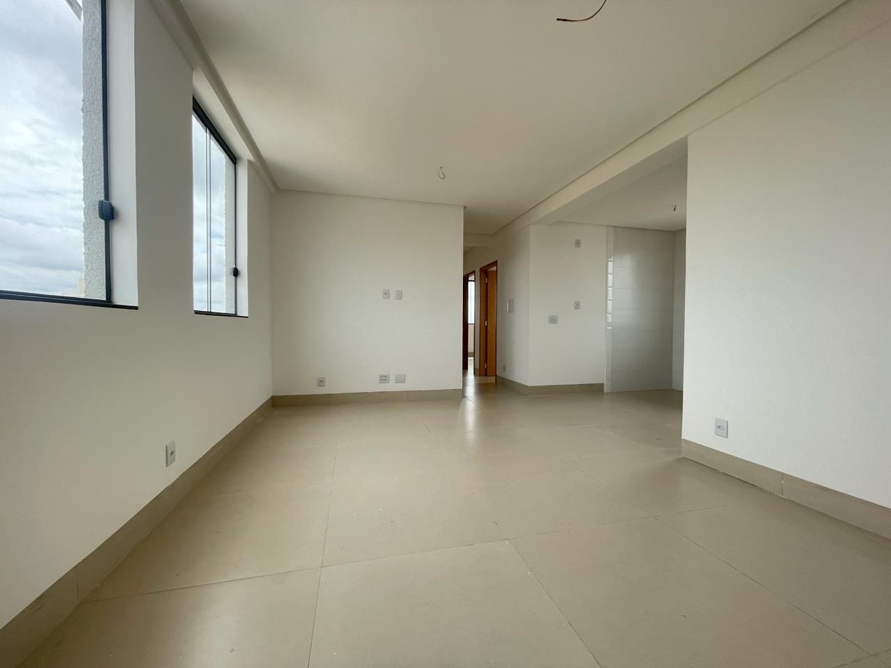 Apartamento à venda com 3 quartos, 72m² - Foto 3
