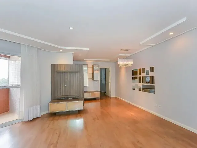 Apartamento 3 quartos e 2 banheiros, à venda ou para alugar, no bairro Portão em Curitiba