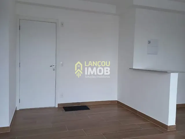 Apartamento 2 quartos e 1 banheiro, para alugar, no bairro Cidade Luiza em Jundiaí