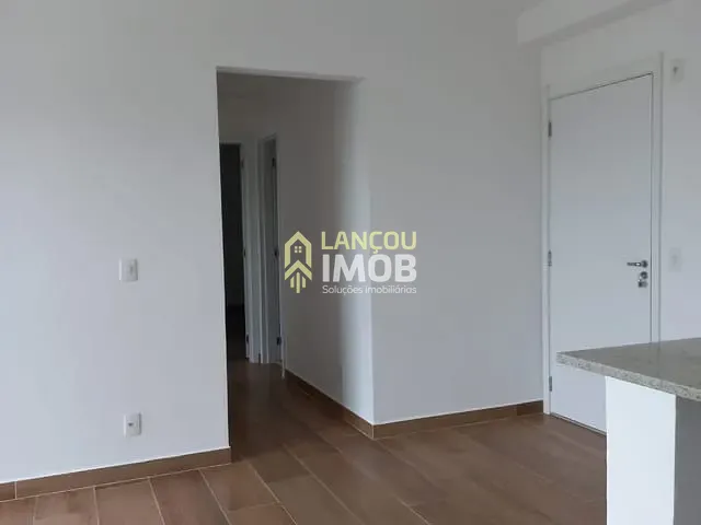 Apartamento 2 quartos e 1 banheiro, para alugar, no bairro Cidade Luiza em Jundiaí