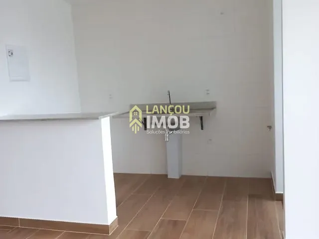 Apartamento 2 quartos e 1 banheiro, para alugar, no bairro Cidade Luiza em Jundiaí