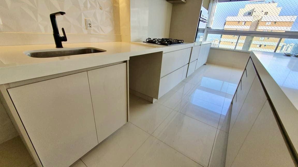 Apartamento à venda com 3 quartos, 116m² - Foto 7