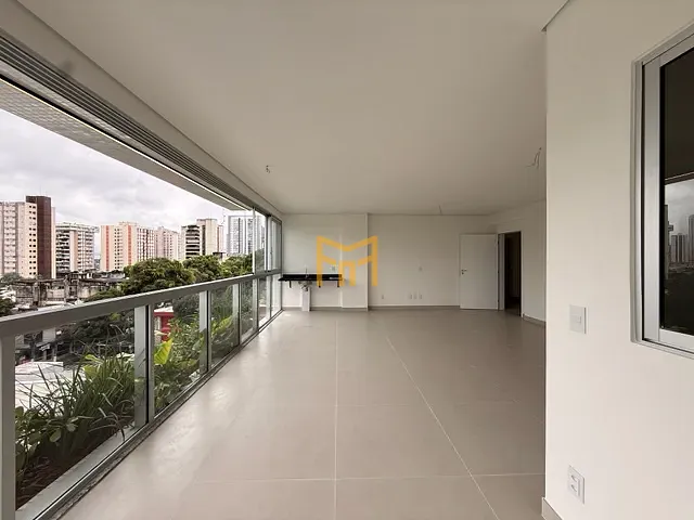 Apartamento 3 quartos e 5 banheiros, à venda, no bairro Batista Campos em Belém