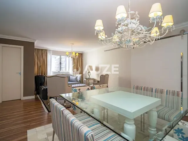 Apartamento com 151m² 3 quartos e 2 banheiros, à venda, no bairro Água Verde em Curitiba