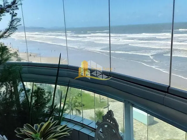 Apartamento 3 quartos e 2 banheiros, à venda, no bairro Maracanã em Praia Grande