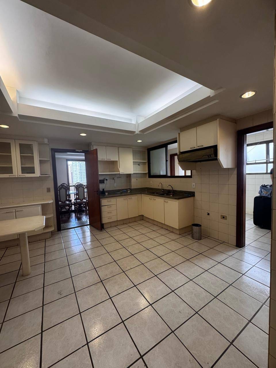 Apartamento à venda com 4 quartos, 298m² - Foto 10