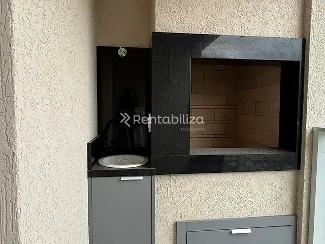 Apartamento 2 quartos e 2 banheiros, à venda, no bairro Tabuleiro dos Oliveiras em Itapema