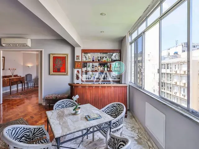 Apartamento com 295m² 4 quartos e 4 banheiros, à venda, no bairro Ipanema em Rio de Janeiro