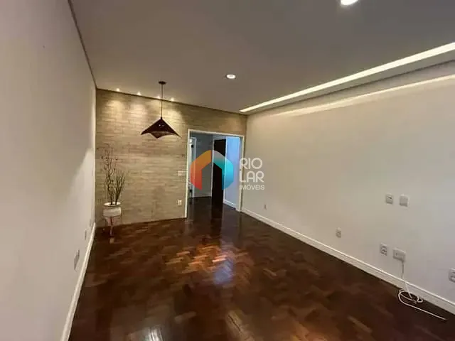 Apartamento com 90m² 2 quartos e 3 banheiros, à venda, no bairro Cosme Velho em Rio de Janeiro