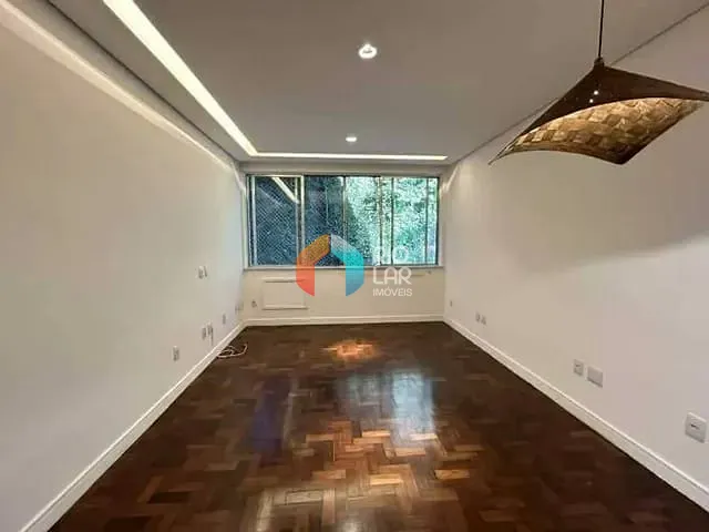 Apartamento com 90m² 2 quartos e 3 banheiros, à venda, no bairro Cosme Velho em Rio de Janeiro