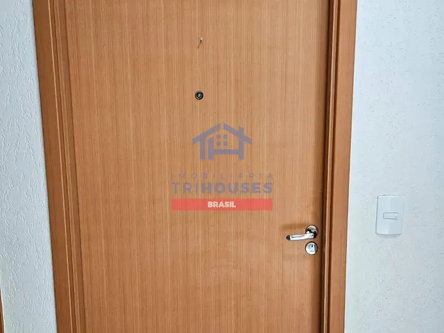 Apartamento 2 quartos e 1 banheiro, à venda, no bairro Tindiquera em Araucária