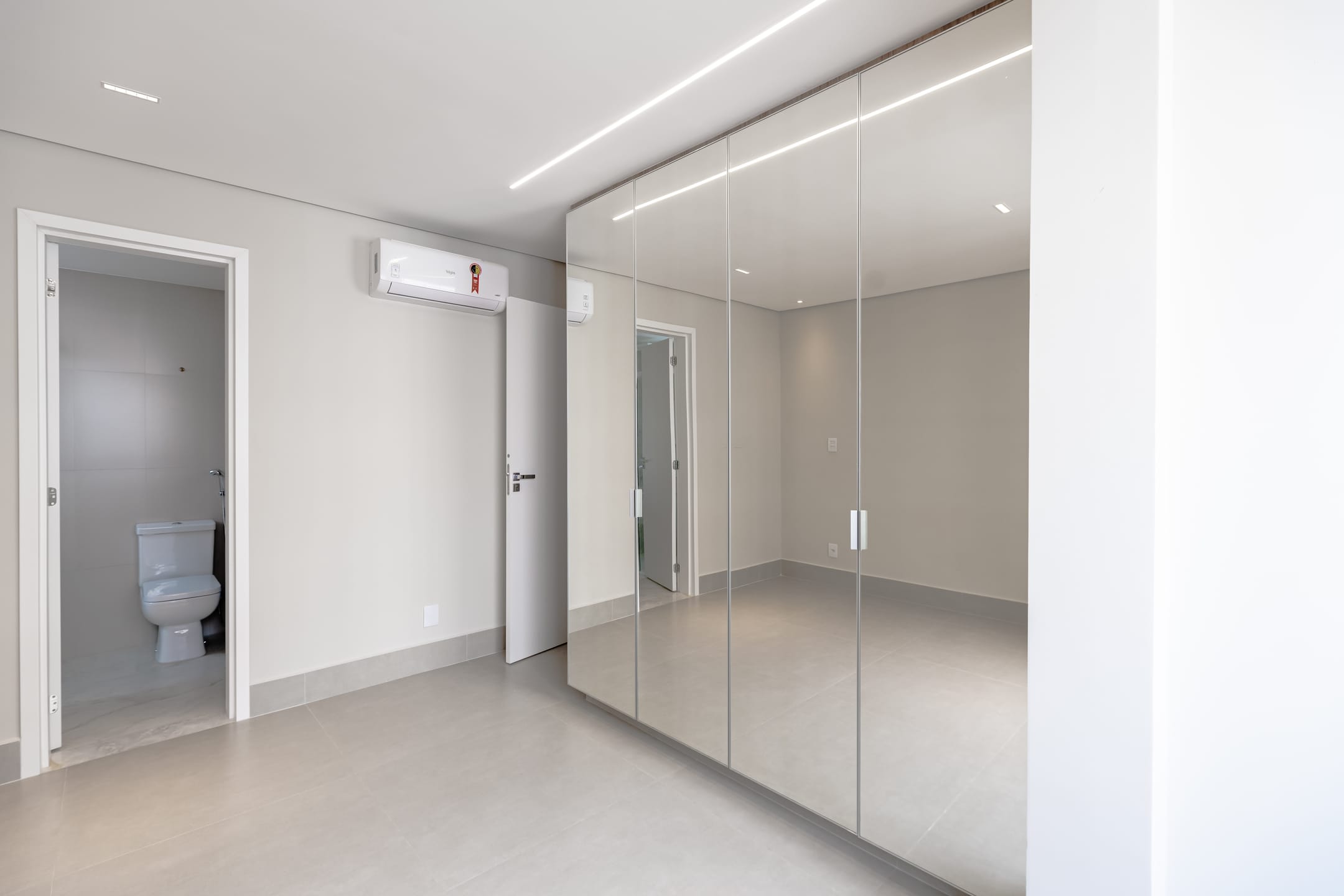 Apartamento à venda com 3 quartos, 125m² - Foto 12