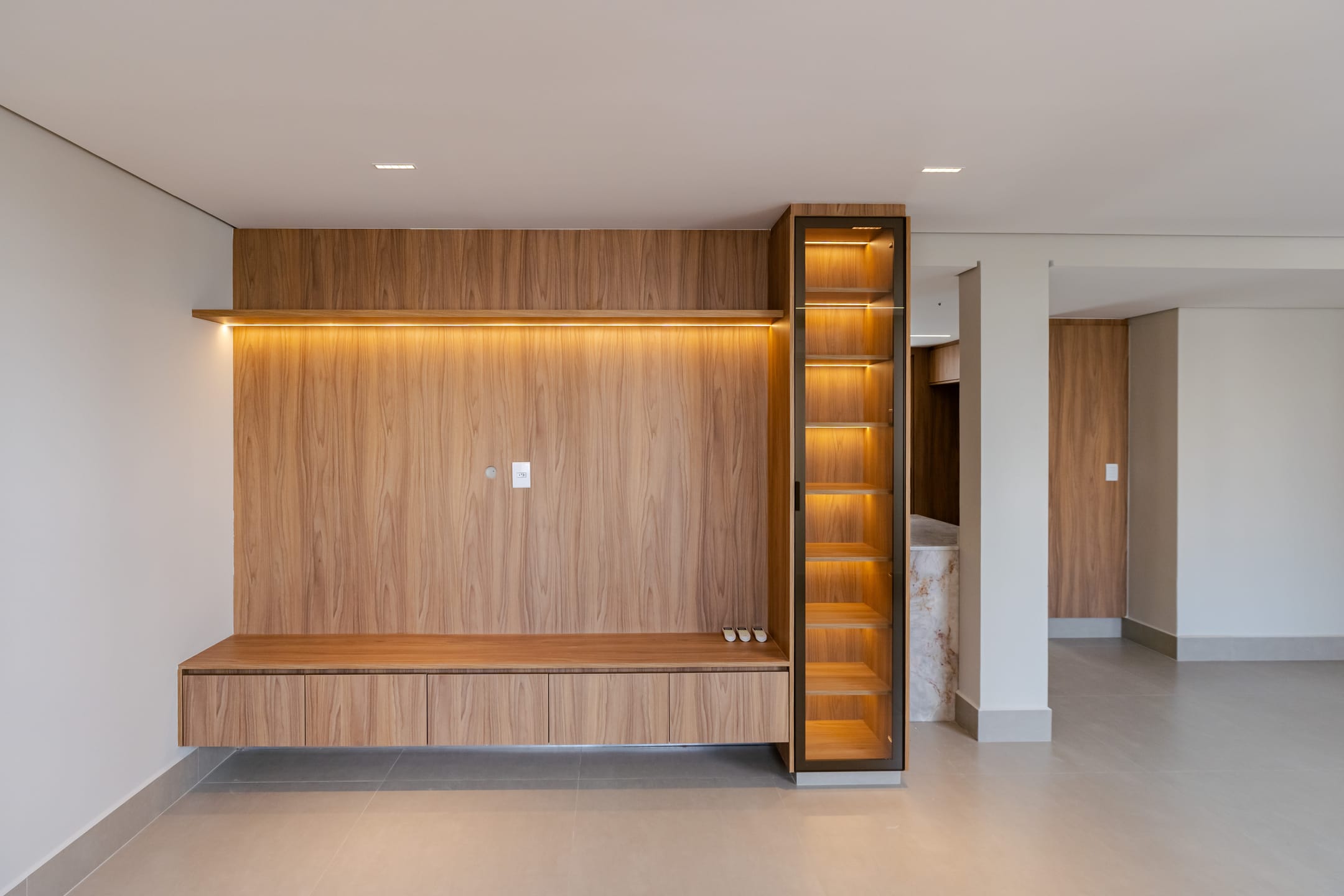 Apartamento à venda com 3 quartos, 125m² - Foto 4
