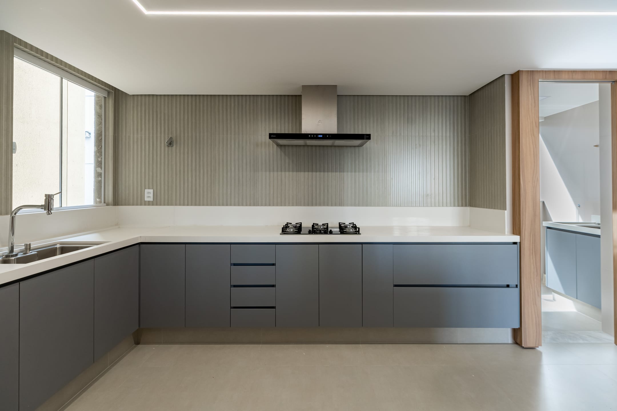 Apartamento à venda com 3 quartos, 125m² - Foto 9