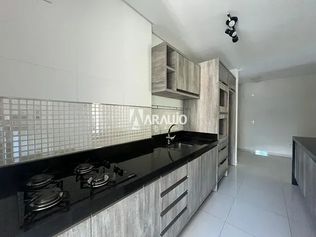 Apartamento para alugar, no bairro Cabeçudas em Itajaí