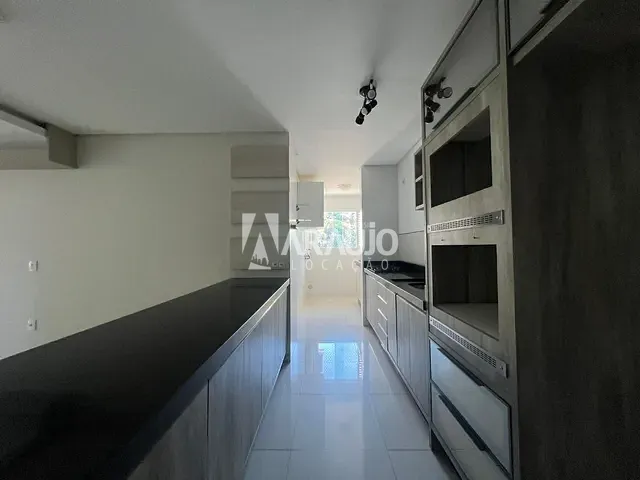 Apartamento para alugar, no bairro Cabeçudas em Itajaí