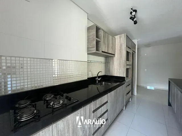 Apartamento para alugar, no bairro Cabeçudas em Itajaí