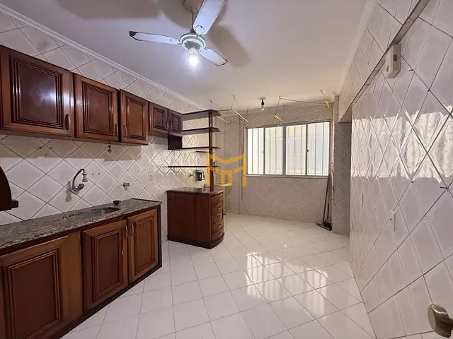 Apartamento 3 quartos e 3 banheiros, para alugar, no bairro Reduto em Belém