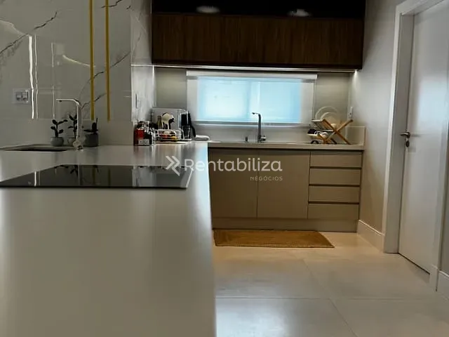 Apartamento 3 quartos e 4 banheiros, à venda, no bairro Perequê em Porto Belo