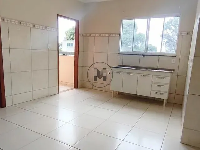 Apartamento 2 quartos e 1 banheiro, para alugar, no bairro Centro em Potim
