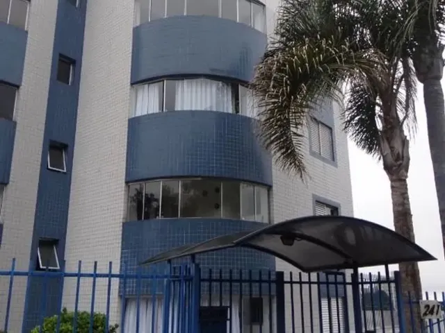 Apartamento 3 quartos e 2 banheiros, à venda, no bairro Cabral em Curitiba