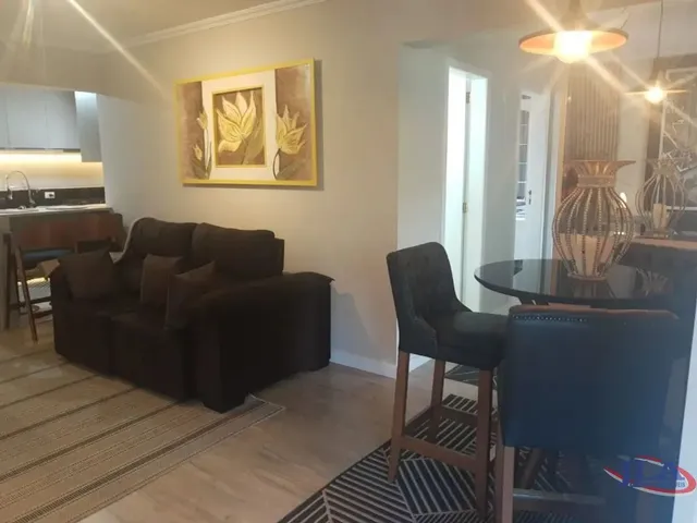 Apartamento 3 quartos e 2 banheiros, à venda, no bairro Cabral em Curitiba