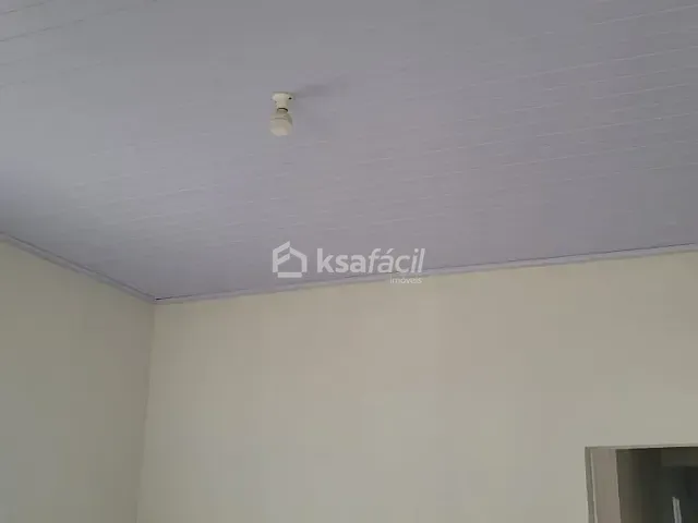 Casa com 200m² 3 quartos e 2 banheiros, para alugar, no bairro Centro em Campo Grande
