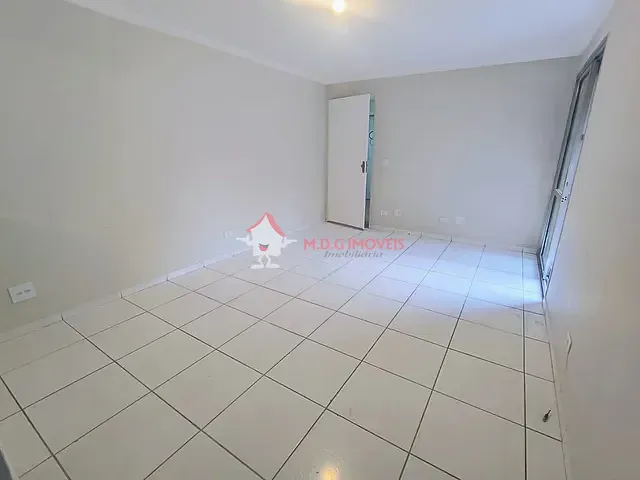 Apartamento 2 quartos e 1 banheiro, para alugar, no bairro Parque Reboucas em São Paulo