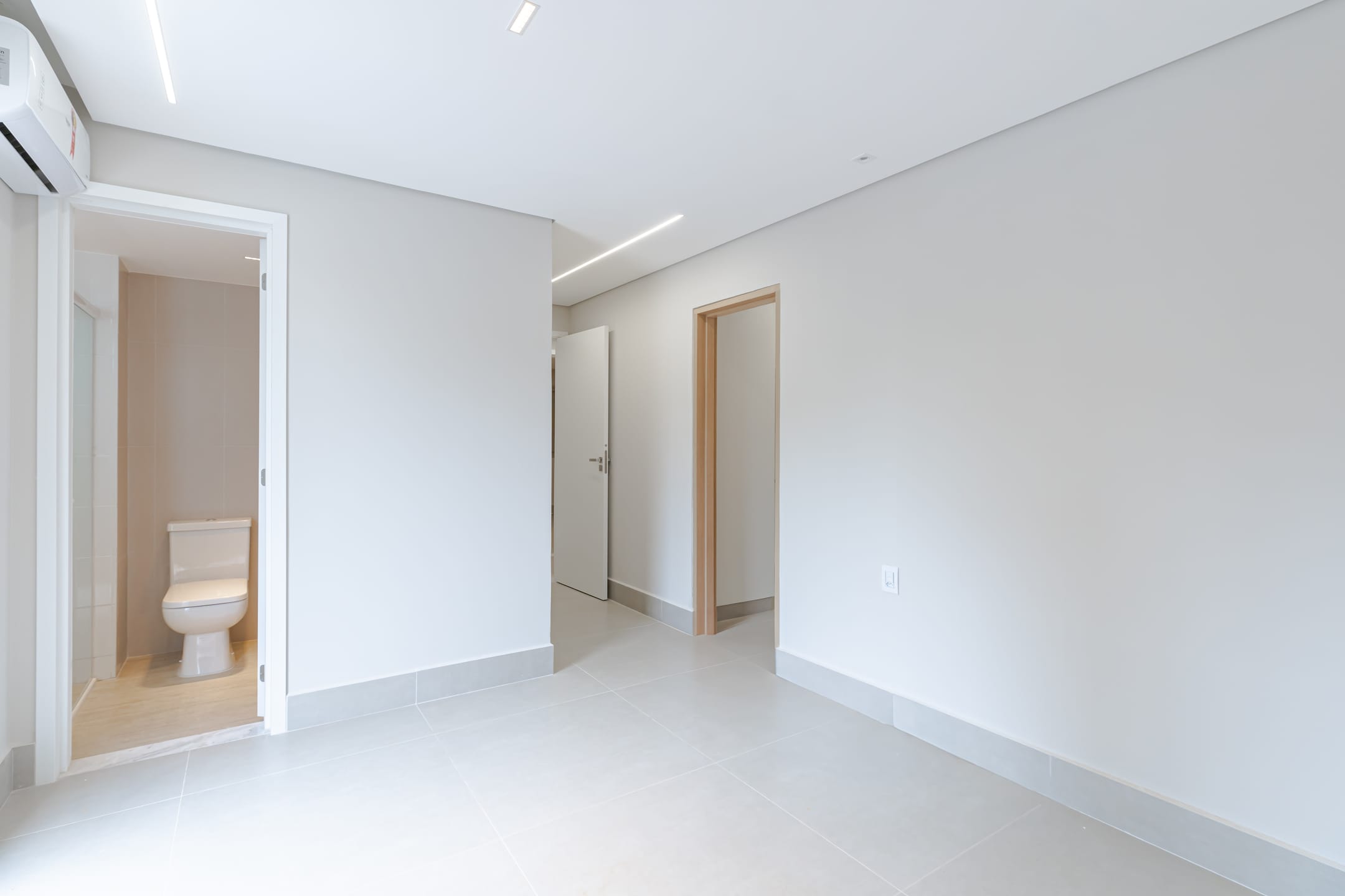Apartamento à venda com 3 quartos, 122m² - Foto 12