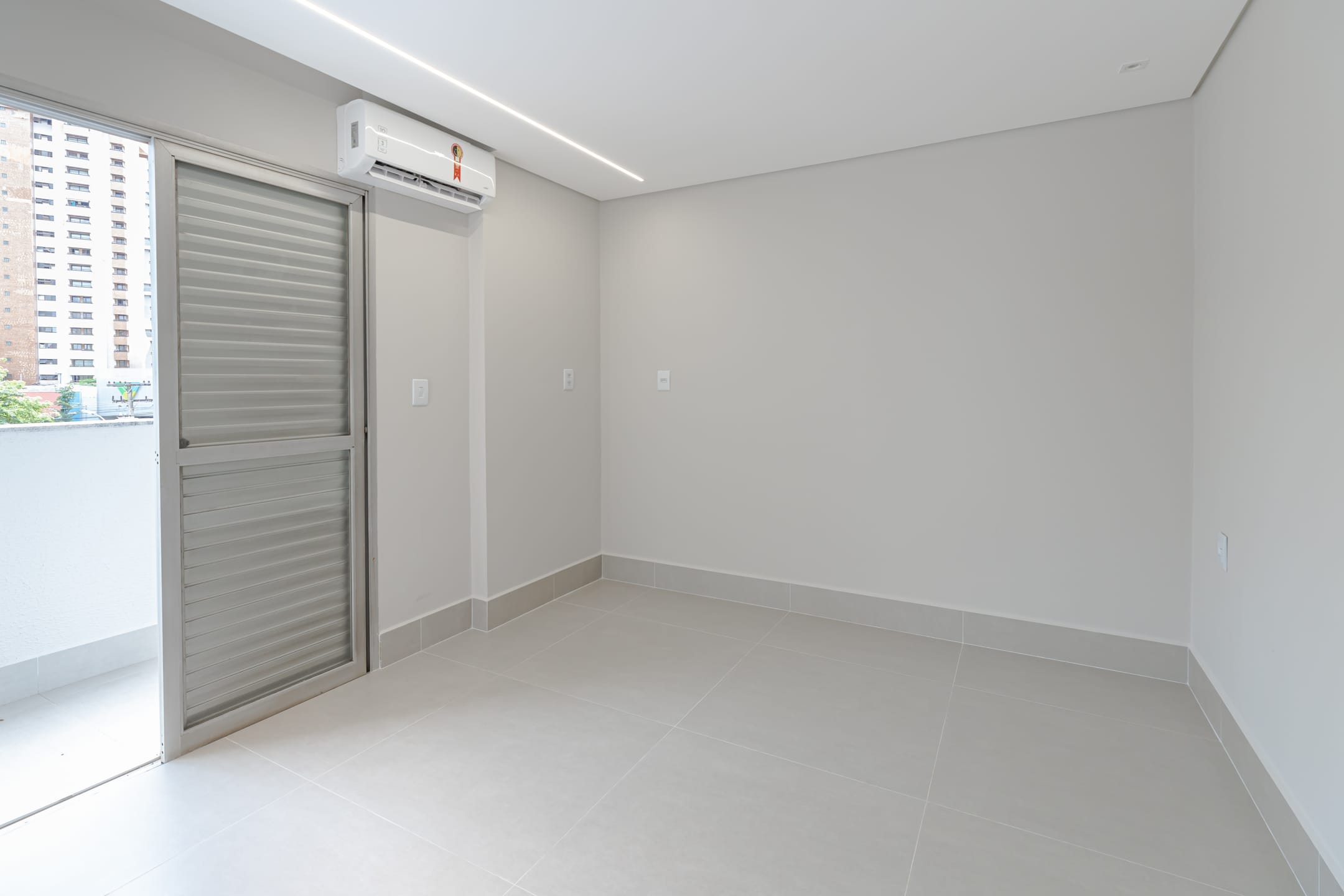 Apartamento à venda com 3 quartos, 122m² - Foto 9