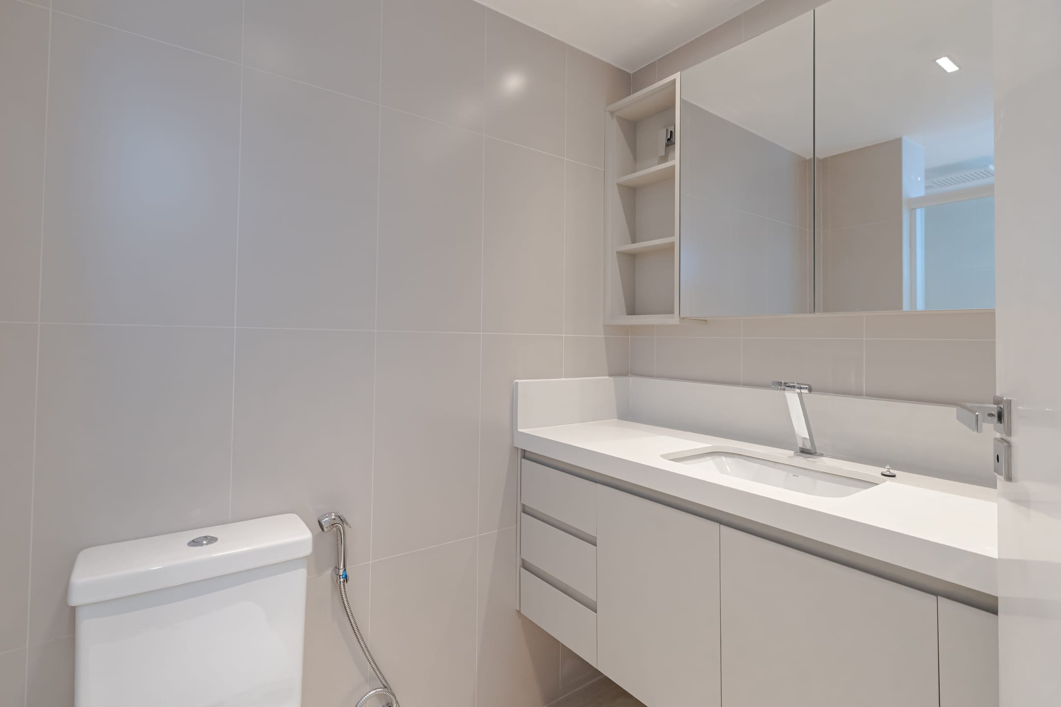 Apartamento à venda com 3 quartos, 122m² - Foto 17