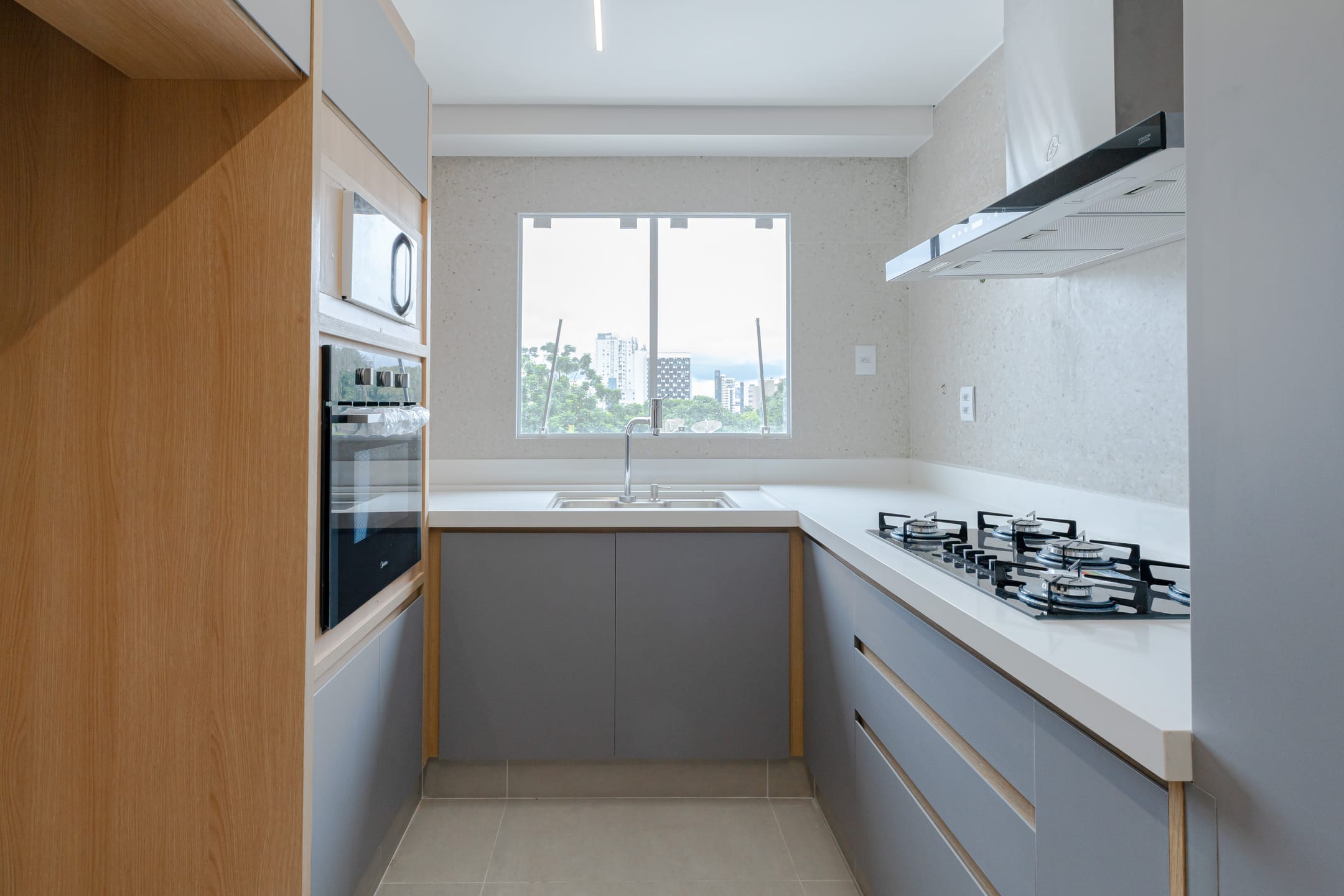 Apartamento à venda com 3 quartos, 122m² - Foto 1