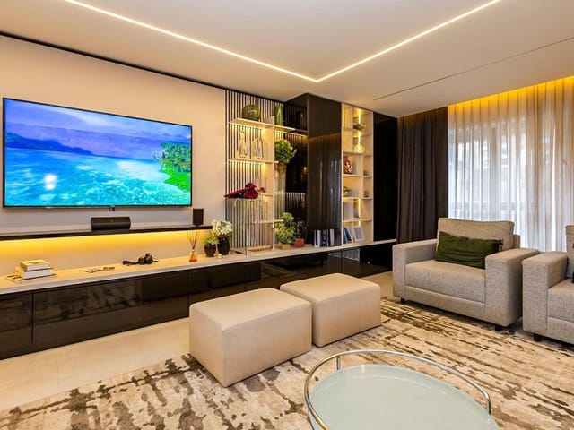 Apartamento 4 quartos e 5 banheiros, à venda, no bairro Cabral em Curitiba