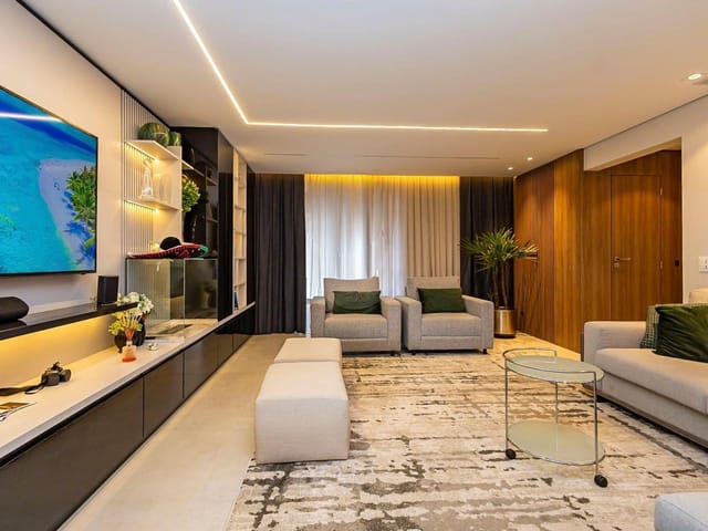 Apartamento 4 quartos e 5 banheiros, à venda, no bairro Cabral em Curitiba